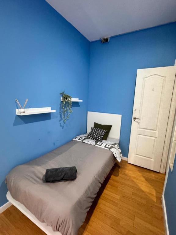 Rooms In Spacious Apartment In City Center バルセロナ エクステリア 写真